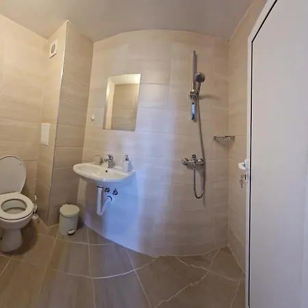 валена град Pensionat