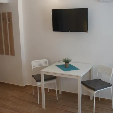 게스트하우스 валена град 3*