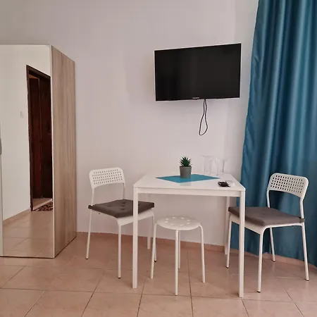 валена град 3*