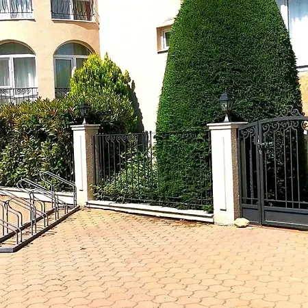 студио черноморски залив атия *